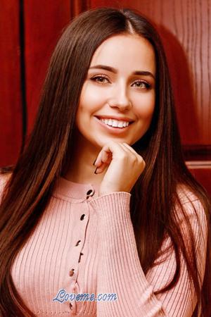 169684 - Julia Age: 28 - Russia