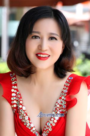 209775 - Kayla Age: 57 - China