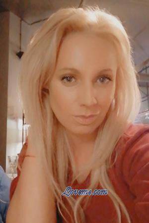 210764 - Ksenia Age: 38 - Russia