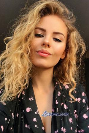 223688 - Oleksandra Age: 25 - Ukraine