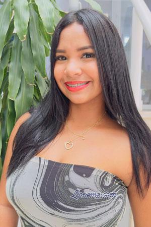 223840 - Nayelis Age: 23 - Colombia